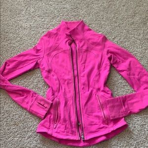 VIBRANT PINK LULULEMON JACKET!